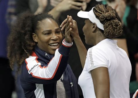 Venus Williams, CoCo Vandeweghe give USA 2